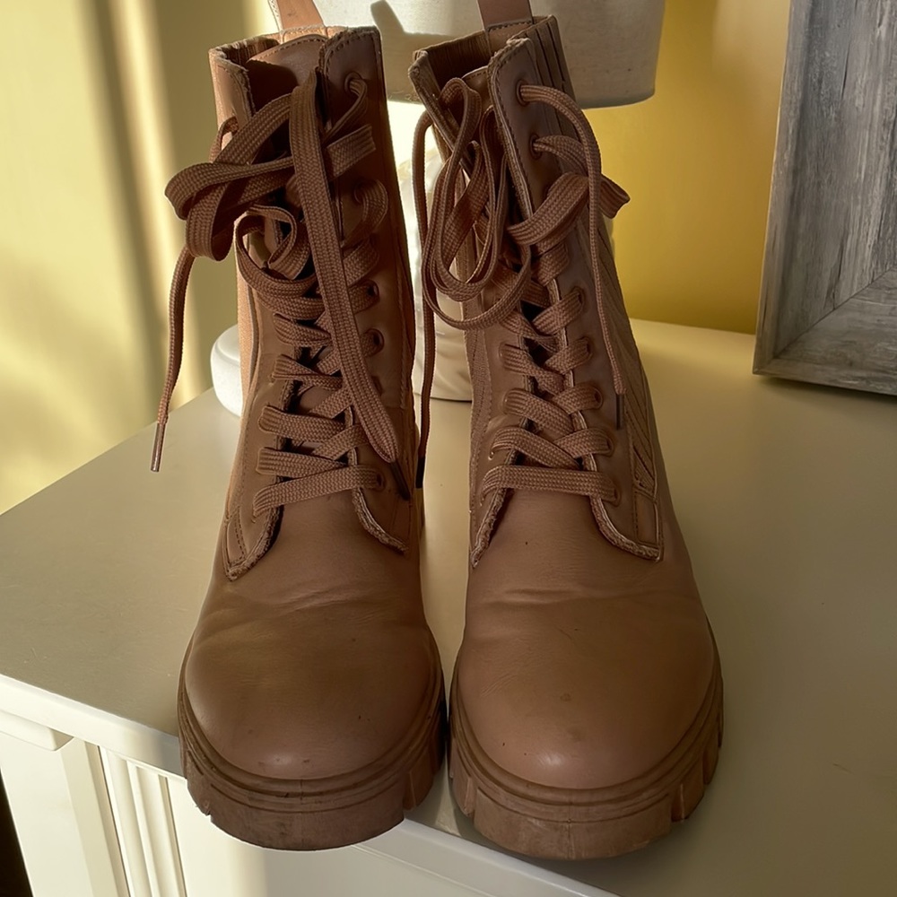 TOP Moda Combat Boots - Picture 2 of 3